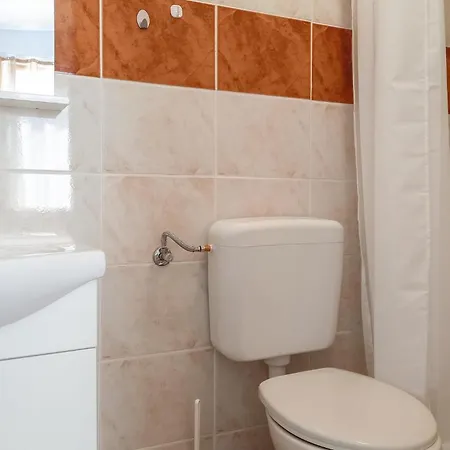 1 Bedroom Cozy In