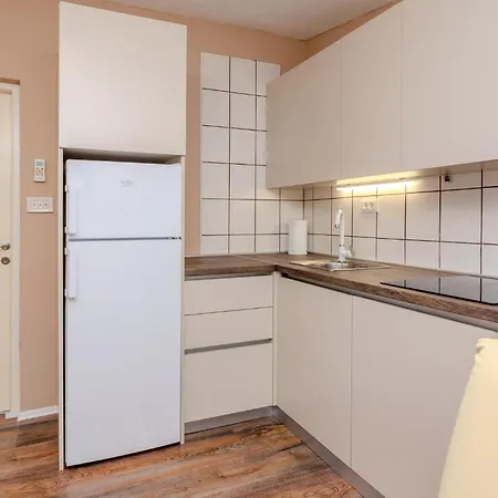 1 Bedroom Cozy In Apartamento *